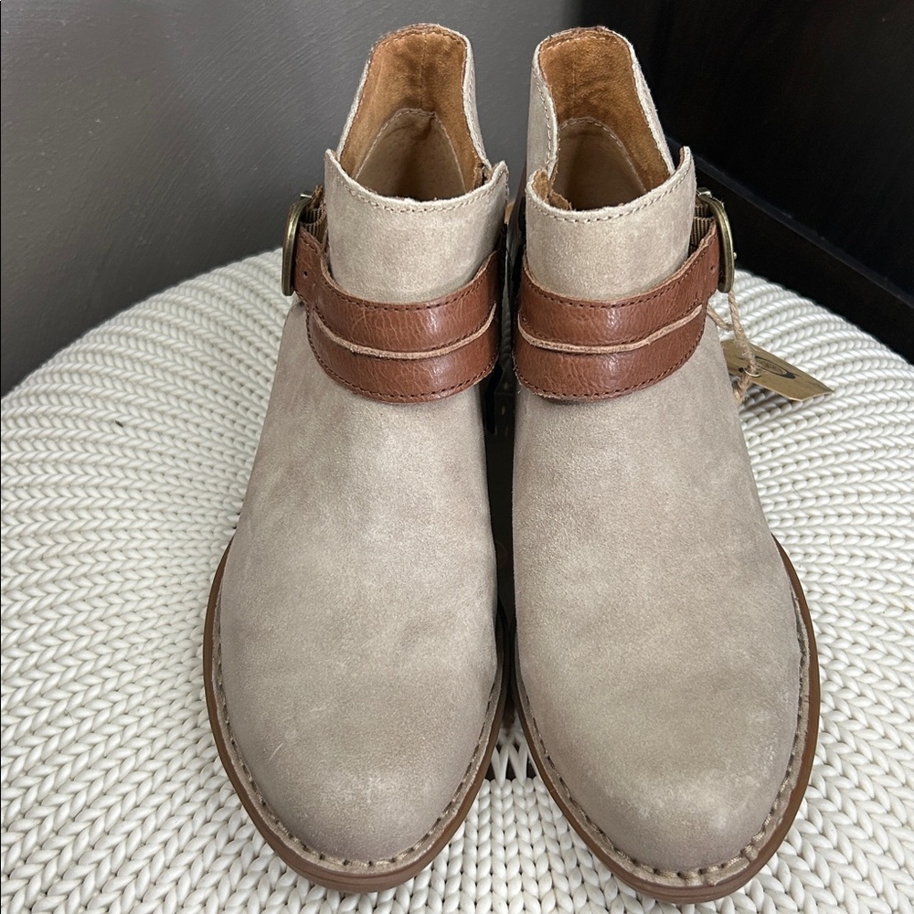 Born Katie Booties - Picture 3 of 10